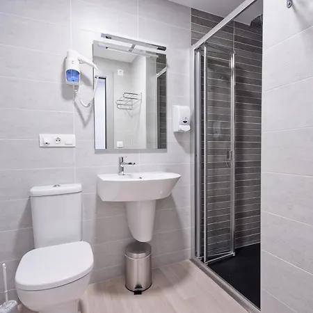 Hotel Ferramenteiro De 2*