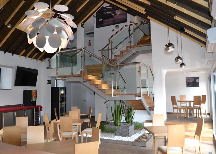 Ferramenteiro De מלון