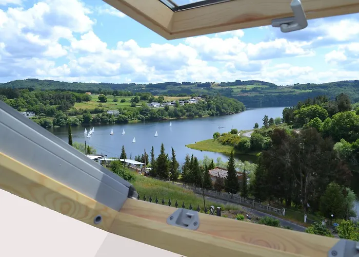 Ferramenteiro De מלון 2*